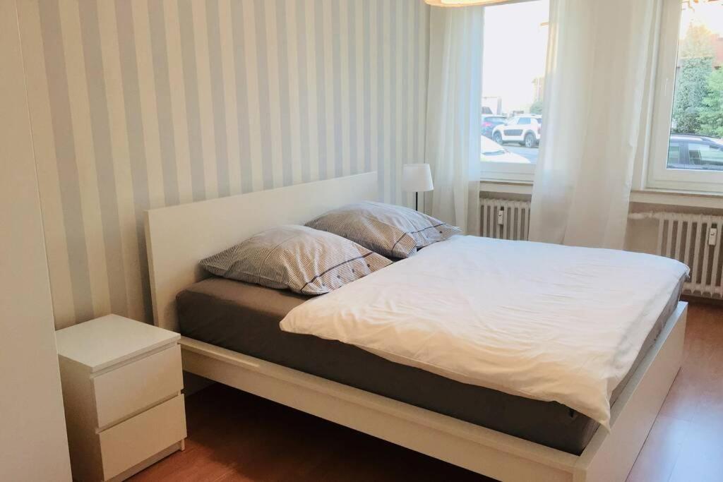 3 Schlafzimmer-2 Bäder- bis zu 7 Gäste Düsseldorf Exterior foto